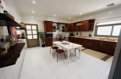 فيلا - 4 غرف نوم - 5 حمامات للايجار في سار - المحافظة الشمالية