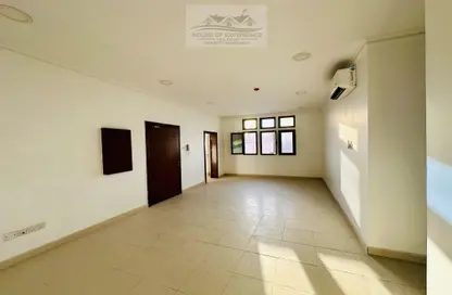 Empty Room image for: Apartment - 4 Bedrooms - 2 Bathrooms for rent in Busaiteen - Muharraq Governorate, Image 1