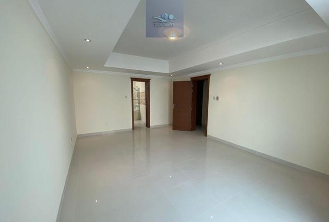 977990 - Property Image 3