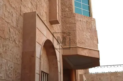 Villa - 7 Bedrooms - 7 Bathrooms for sale in Arad - Muharraq Governorate