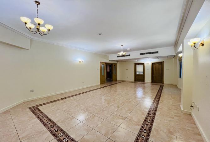 976649 - Property Main Image