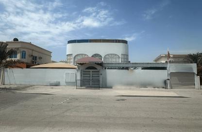 Villa - 7+ Bedrooms - 5 Bathrooms for sale in Hamad Town - Northern Governorate