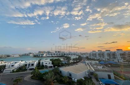 Duplex - 3 Bedrooms - 3 Bathrooms for sale in Tala Island - Amwaj Islands - Muharraq Governorate