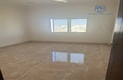 Apartment - 3 Bedrooms - 2 Bathrooms for rent in Busaiteen - Muharraq Governorate