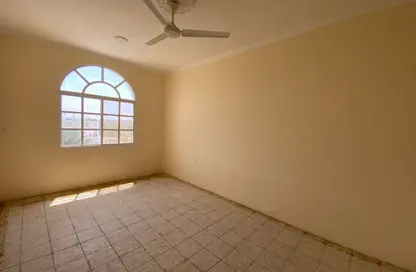 Apartment - 2 Bedrooms - 2 Bathrooms for rent in Jidhafs - Northern Governorate
