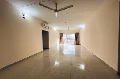 شقة - 3 غرف نوم - 2 حمامات للايجار في توبلي - المحافظة الوسطى