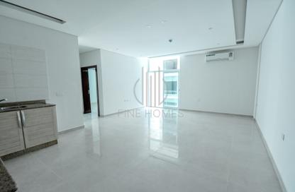 Apartment - 2 Bedrooms - 2 Bathrooms for rent in Hidd - Muharraq Governorate