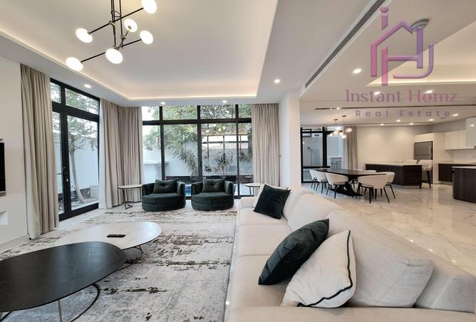 982098 - Property Image 2