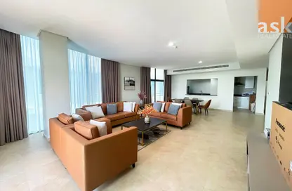 Apartment - 3 Bedrooms - 5 Bathrooms for rent in Reef Island - Capital Governorate