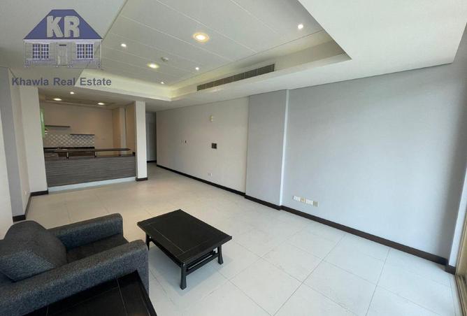 985169 - Property Image 2