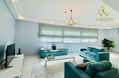 شقة - غرفة نوم - 2 حمامات للايجار في شارع أمواج - أمواج - المحرق