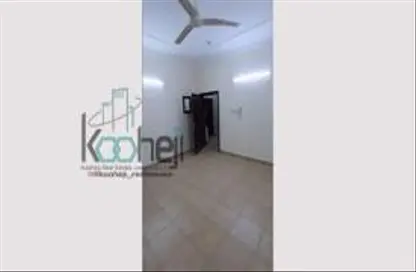 Apartment - 3 Bedrooms - 2 Bathrooms for rent in Isa Town - Central Governorate