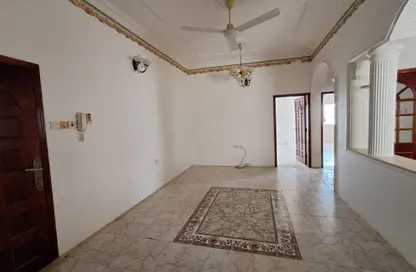 Apartment - 2 Bedrooms - 2 Bathrooms for rent in Jid Ali - Central Governorate