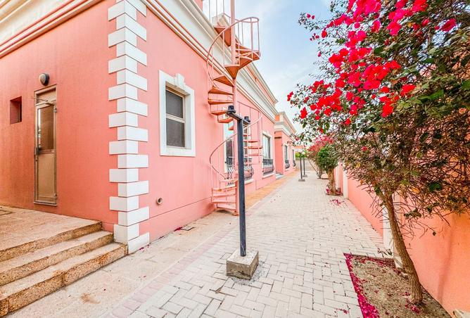 984142 - Property Image 2