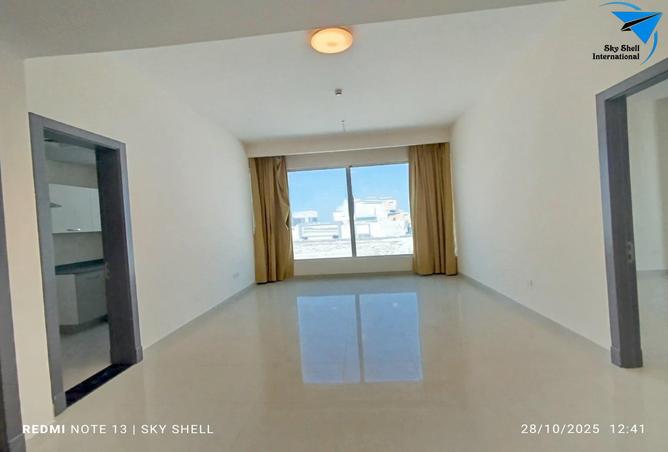 967057 - Property Image 2