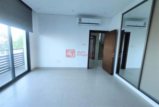 988642 - Property Image 3