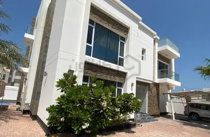 Villa - 5 Bedrooms - 6 Bathrooms for sale in Amwaj Avenue - Amwaj Islands - Muharraq Governorate