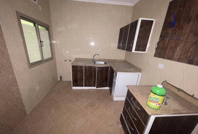 893644 - Property Image 3