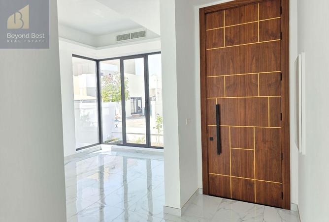 982528 - Property Image 3