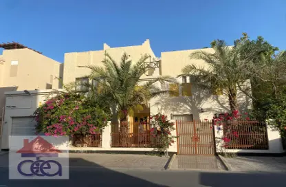 Villa - 5 Bedrooms - 5 Bathrooms for rent in Isa Town - Central Governorate