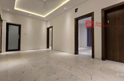 Apartment - 2 Bedrooms - 2 Bathrooms for rent in Salmaniya - Manama - Capital Governorate