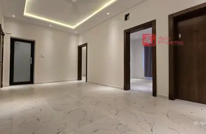 Apartment - 2 Bedrooms - 2 Bathrooms for rent in Salmaniya - Manama - Capital Governorate
