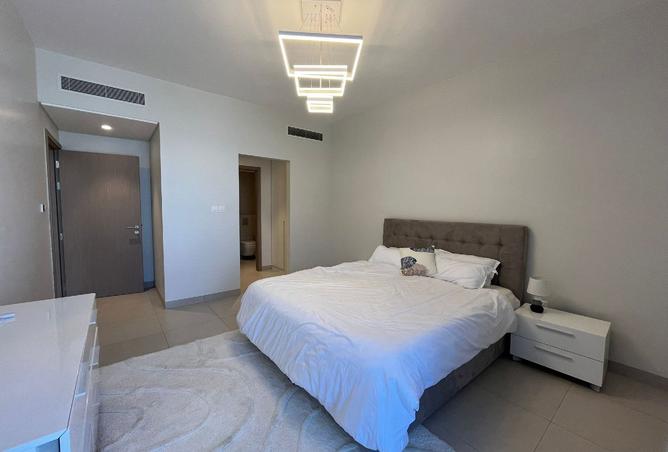 992443 - Property Image 2