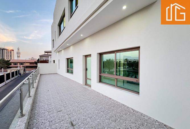 971695 - Property Image 2