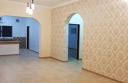 Apartment - 2 Bedrooms - 2 Bathrooms for rent in Sanad - Central Governorate