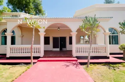Compound - 4 Bedrooms - 4 Bathrooms for rent in Saar - Northern Governorate