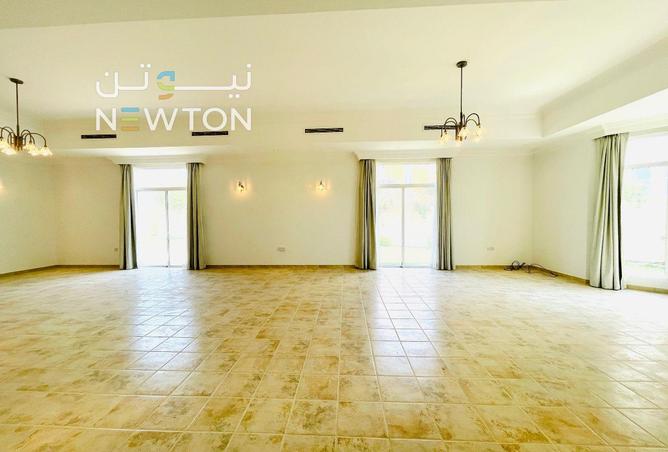 972167 - Property Image 2