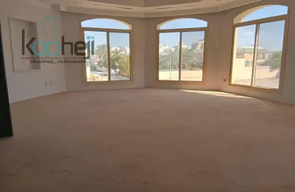 Villa - 6 Bedrooms - 7 Bathrooms for sale in Tubli - Central Governorate