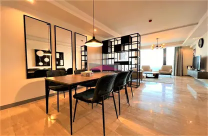 Dining Room image for: Apartment - 3 Bedrooms - 5 Bathrooms for rent in Hanging Garden - Dilmunia Island - Muharraq Governorate, Image 1