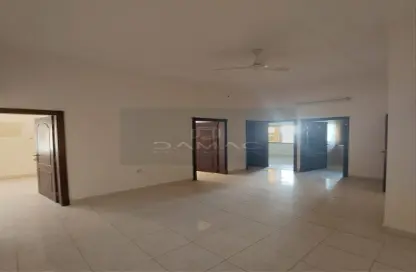 Apartment - 4 Bedrooms - 2 Bathrooms for rent in Tubli - Central Governorate
