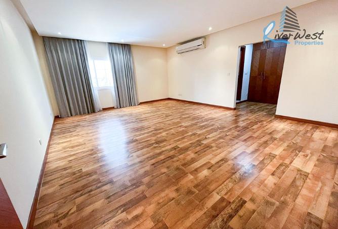 973235 - Property Image 3