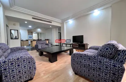 Apartment - 2 Bedrooms - 2 Bathrooms for rent in Al Juffair - Capital Governorate