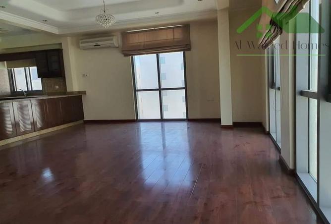 726089 - Property Image 2