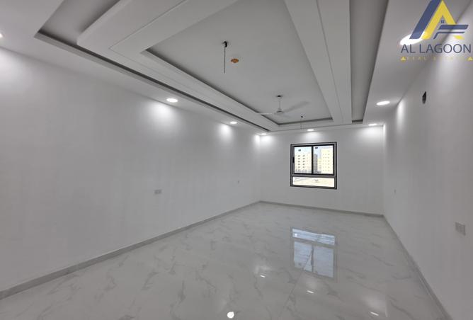 950246 - Property Image 2