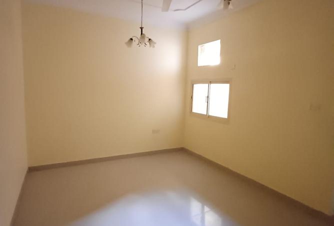 992784 - Property Image 3