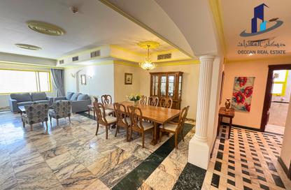 Apartment - 2 Bedrooms - 3 Bathrooms for rent in Al Juffair - Capital Governorate