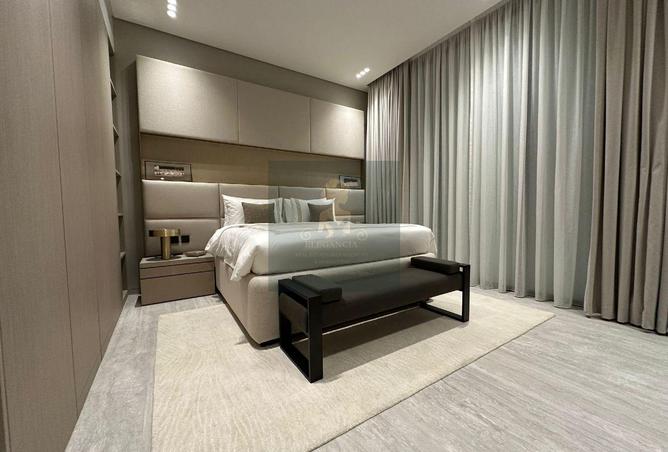 985562 - Property Image 2