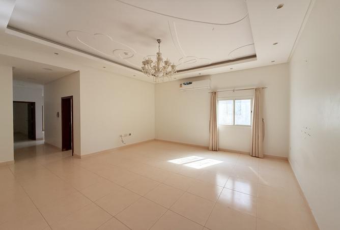 981553 - Property Image 2