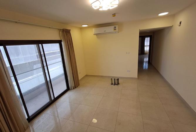 952830 - Property Image 2