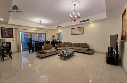 Apartment - 2 Bedrooms - 3 Bathrooms for rent in Al Juffair - Capital Governorate