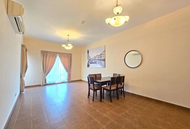 974879 - Property Image 2