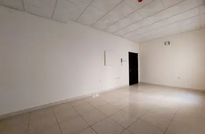 Apartment - 2 Bedrooms - 2 Bathrooms for rent in Um Al Hasam - Manama - Capital Governorate
