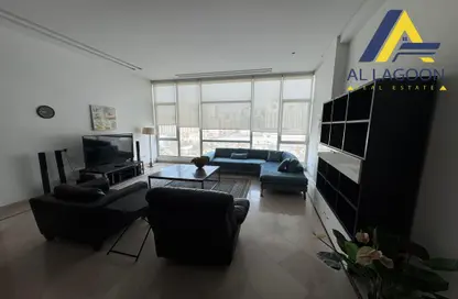 Apartment - 2 Bedrooms - 3 Bathrooms for rent in Al Juffair - Capital Governorate