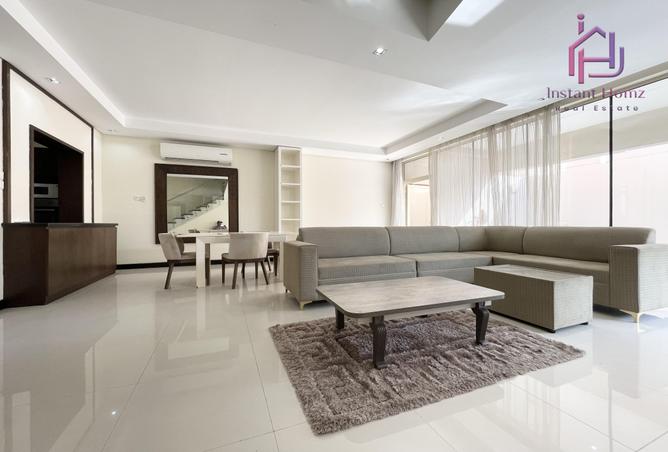 975854 - Property Image 2