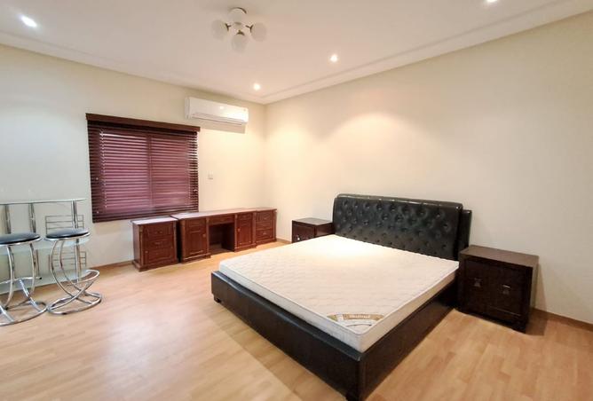 963939 - Property Image 2