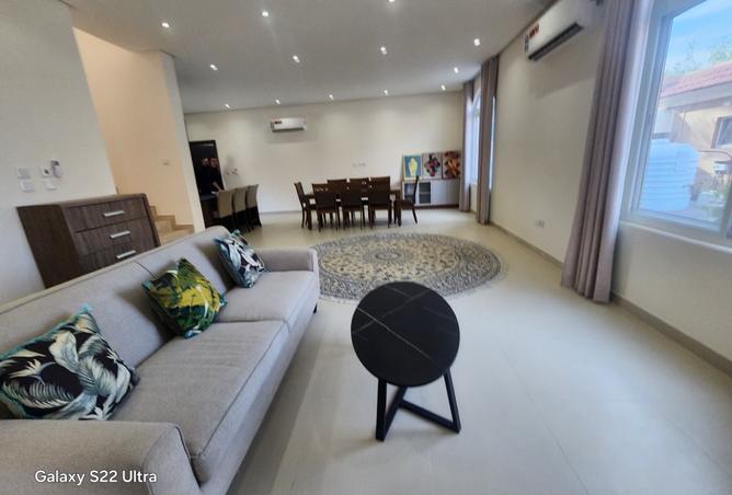 979532 - Property Image 2